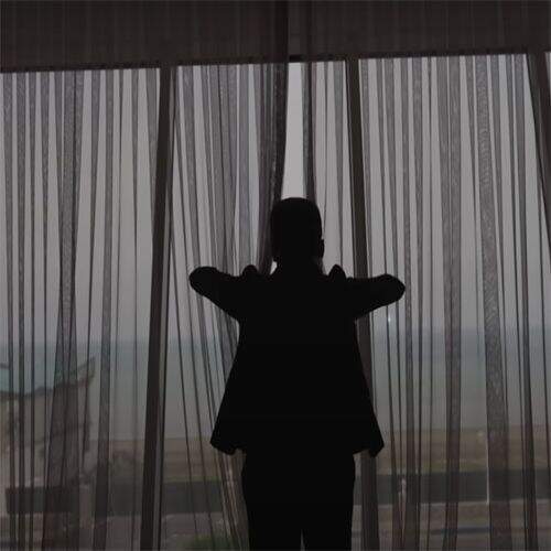 دانلود آهنگ لیل اورخان به نام گوندر گلسین آهنگ لیل اورخان گوندر گلسین