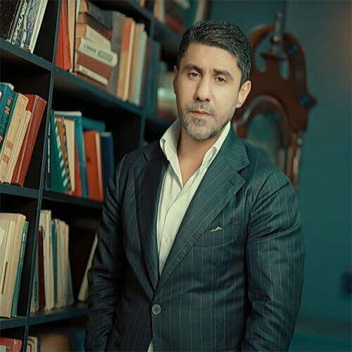دانلود آهنگ نامیک قاسم اوف به نام اونون یری باشقادیر آهنگ نامیک قاسم اوف اونون یری باشقادیر