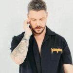 دانلود آهنگ سینان آکچیل به نام بانا آیتسین